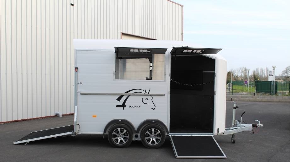 DUOMAX CHEVAL LIBERTE 2