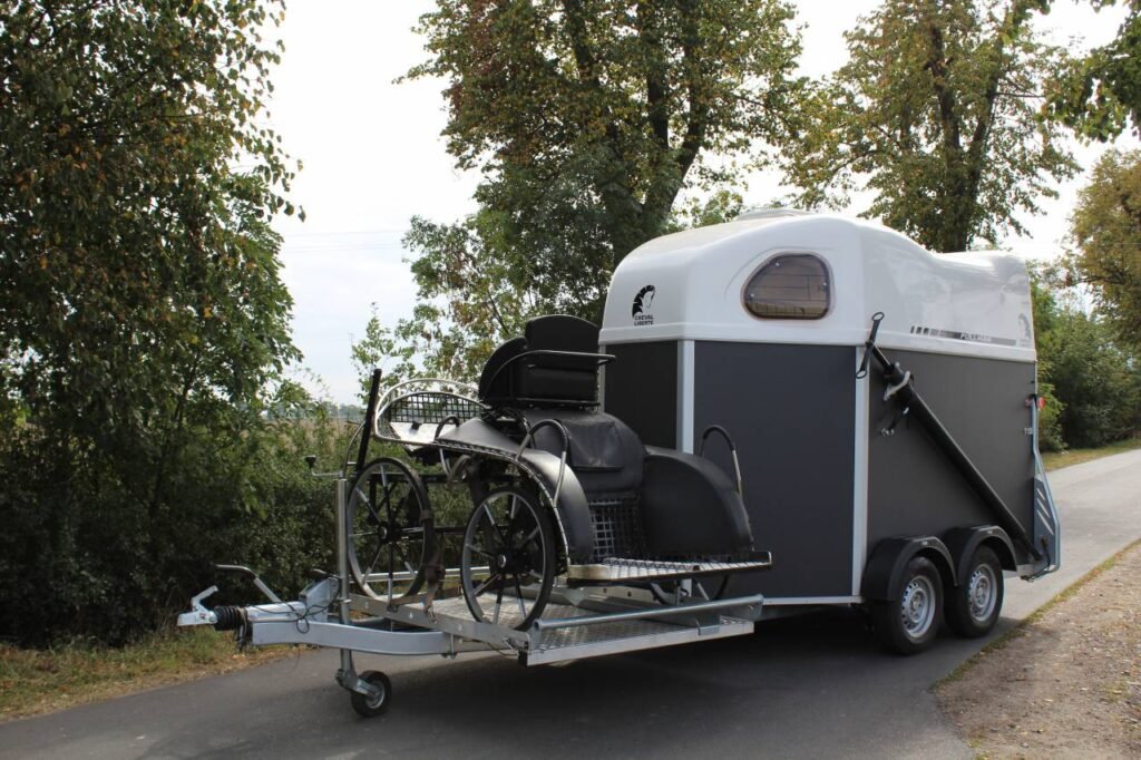 CHEVAL LIBERTE – HIPPOMOBILE